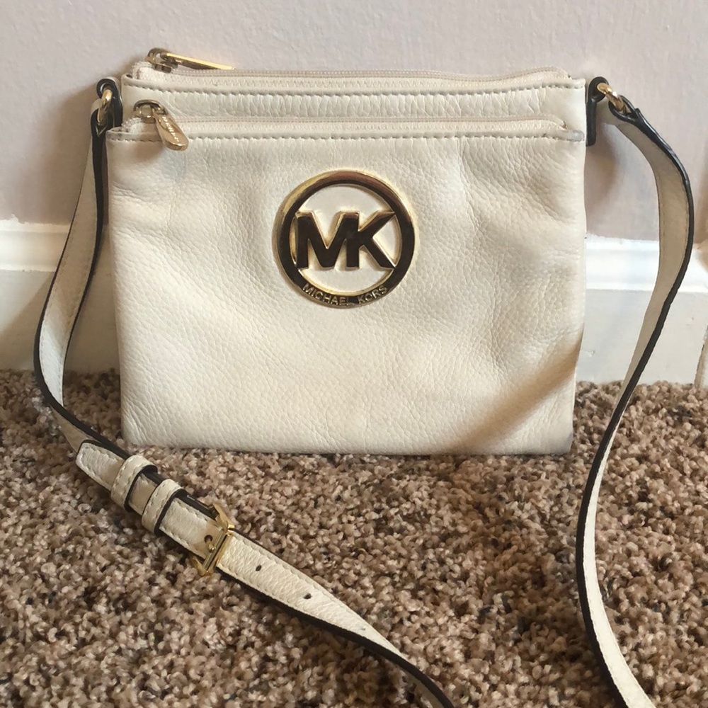 Michael Kors crows body purse
